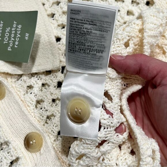 NWT H&M Cream Short Sleeve Hole-knit Top Size Medium - Picture 7 of 7